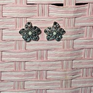 Vintage Flower Stud Earrings- EUC